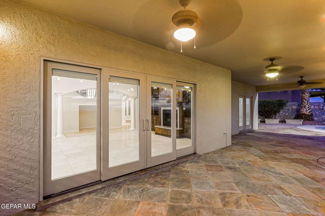 1039 CALLE FLOR Place, El Paso, TX 79912