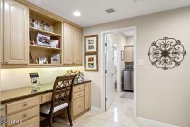 1039 CALLE FLOR Place, El Paso, TX 79912