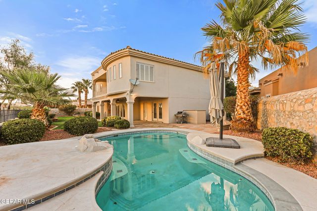 1039 CALLE FLOR Place, El Paso, TX 79912