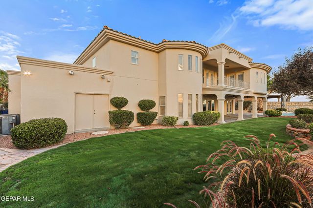 1039 CALLE FLOR Place, El Paso, TX 79912