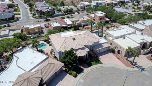 1039 CALLE FLOR Place, El Paso, TX 79912