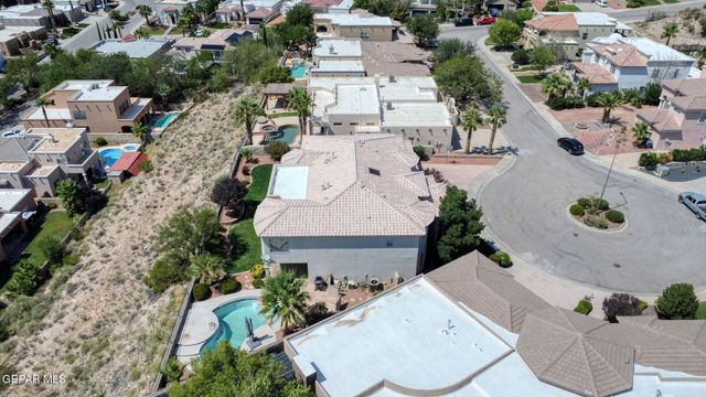 1039 CALLE FLOR Place, El Paso, TX 79912