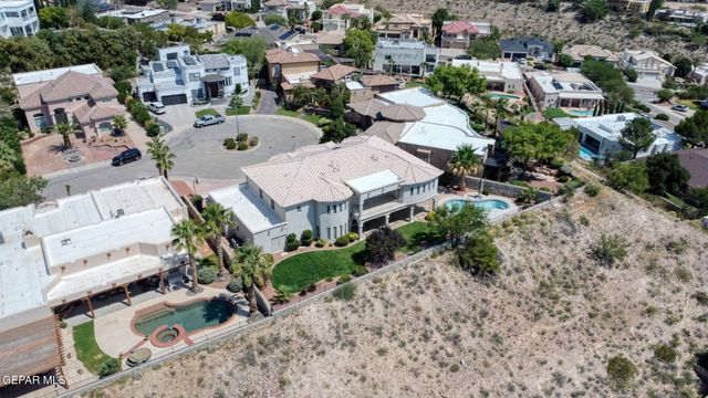 1039 CALLE FLOR Place, El Paso, TX 79912