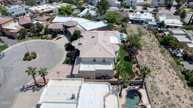 1039 CALLE FLOR Place, El Paso, TX 79912