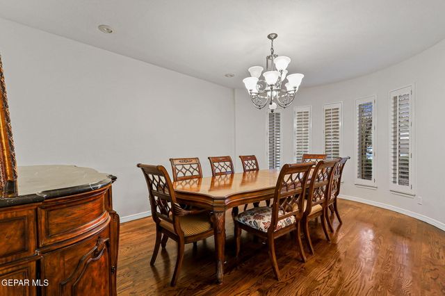 1039 CALLE FLOR Place, El Paso, TX 79912