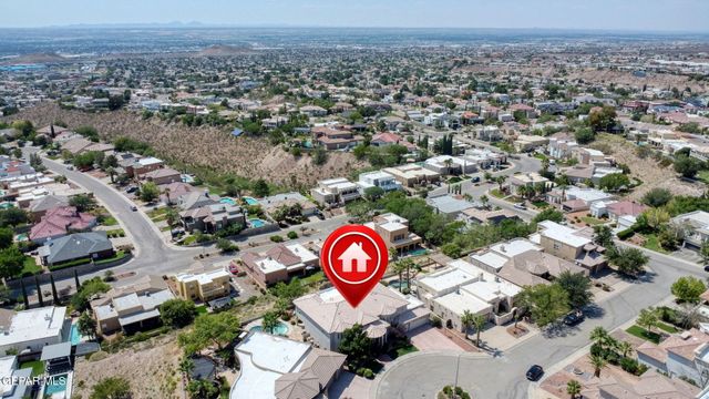 1039 CALLE FLOR Place, El Paso, TX 79912
