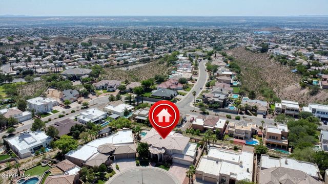 1039 CALLE FLOR Place, El Paso, TX 79912