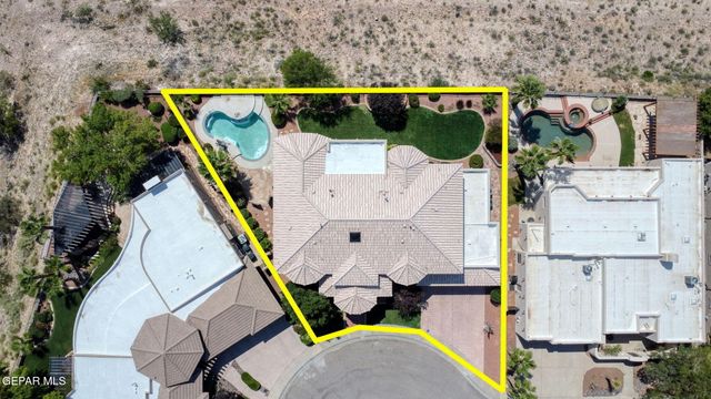 1039 CALLE FLOR Place, El Paso, TX 79912