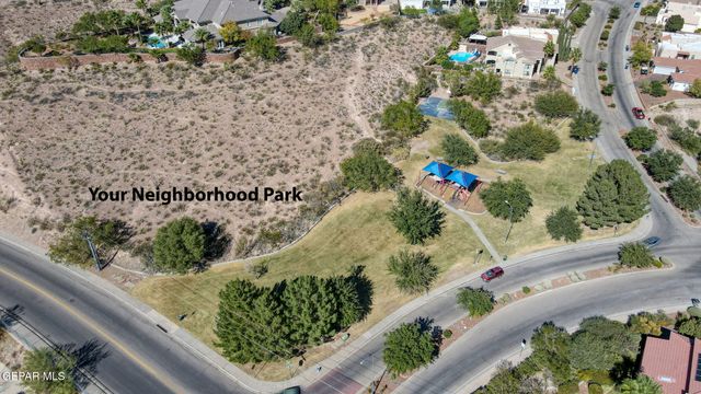 1039 CALLE FLOR Place, El Paso, TX 79912