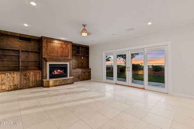 1039 CALLE FLOR Place, El Paso, TX 79912