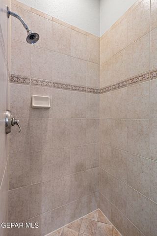 1039 CALLE FLOR Place, El Paso, TX 79912