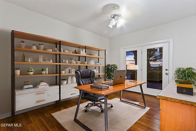 1039 CALLE FLOR Place, El Paso, TX 79912