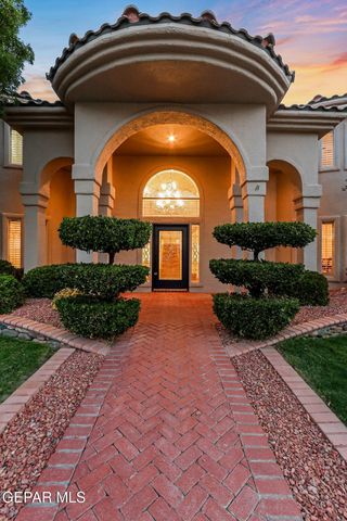 1039 CALLE FLOR Place, El Paso, TX 79912