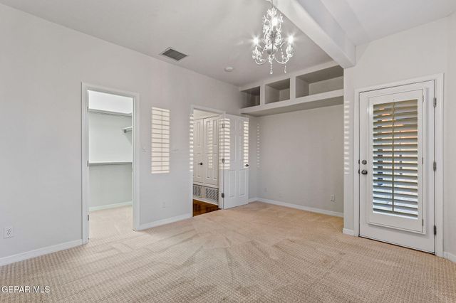 1039 CALLE FLOR Place, El Paso, TX 79912