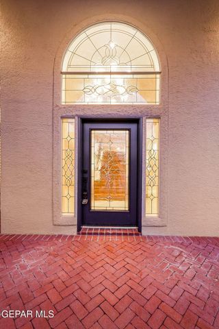 1039 CALLE FLOR Place, El Paso, TX 79912