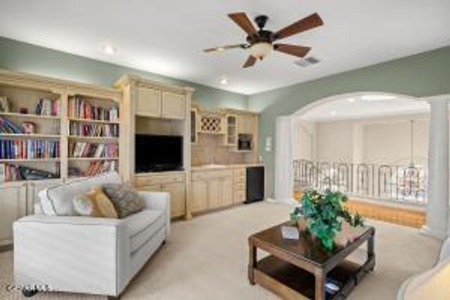 1039 CALLE FLOR Place, El Paso, TX 79912