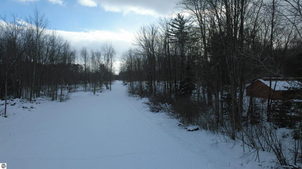 Image 3 of property listing at 1319 Laporte Road, Alger, MI 48610