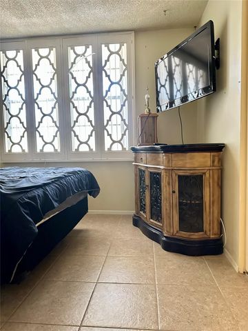 4899 NW 26th Court 249, Lauderdale Lakes, FL 33313