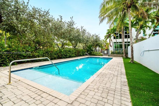 3406 SE 6th Street 3406, Pompano Beach, FL 33062