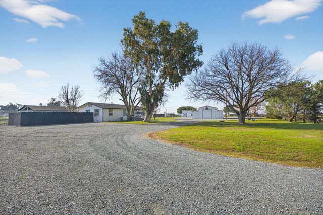 11490 N Arno Rd, Galt, CA 95632