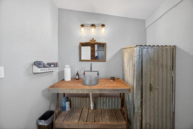 11490 N Arno Rd, Galt, CA 95632