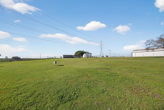 11490 N Arno Rd, Galt, CA 95632