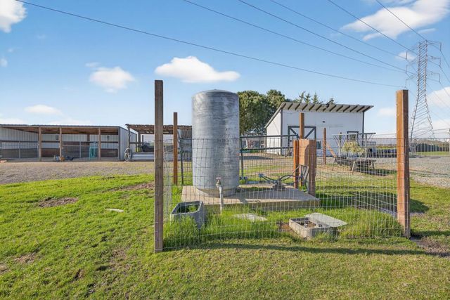 11490 N Arno Rd, Galt, CA 95632