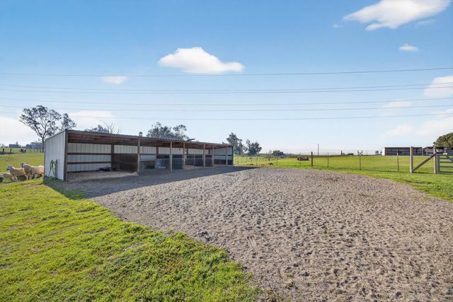 11490 N Arno Rd, Galt, CA 95632