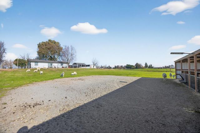 11490 N Arno Rd, Galt, CA 95632