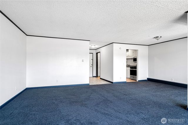 5915 Highway Place #404, Everett, WA 98203