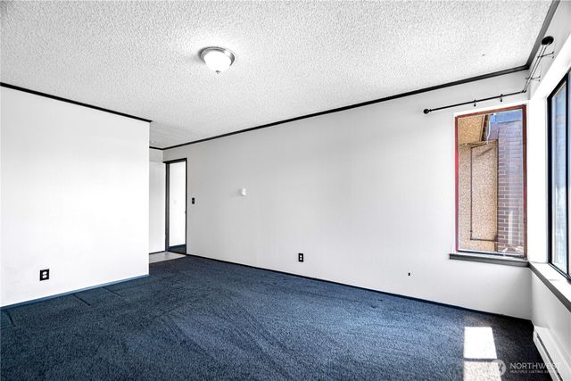 5915 Highway Place #404, Everett, WA 98203