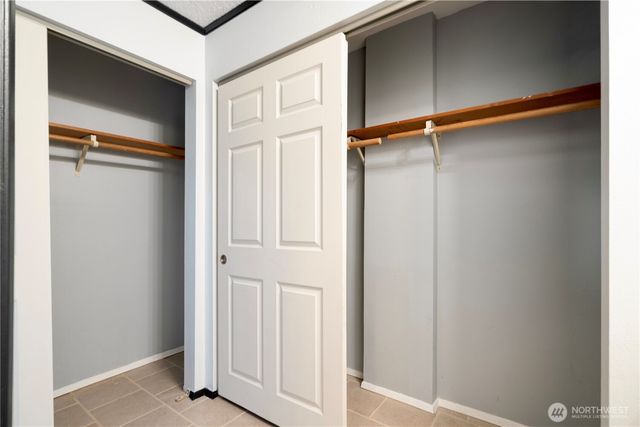 5915 Highway Place #404, Everett, WA 98203