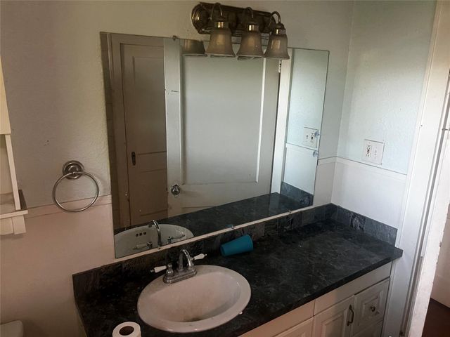 701 Oak Street, La Marque, TX 77568