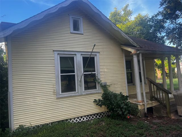 701 Oak Street, La Marque, TX 77568