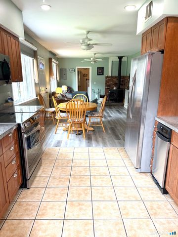 2 Hillcrest Drive, Stonington, CT 06378