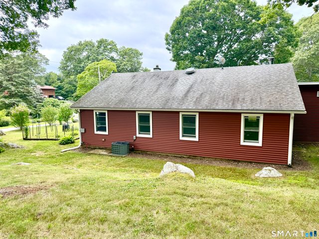 2 Hillcrest Drive, Stonington, CT 06378