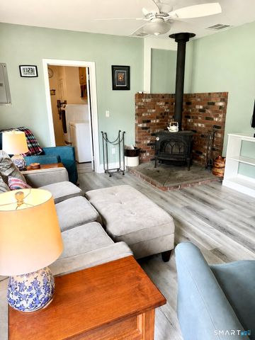 2 Hillcrest Drive, Stonington, CT 06378