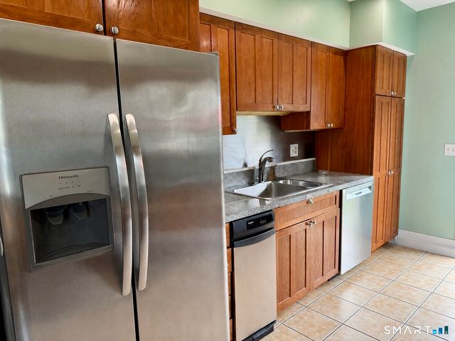 2 Hillcrest Drive, Stonington, CT 06378