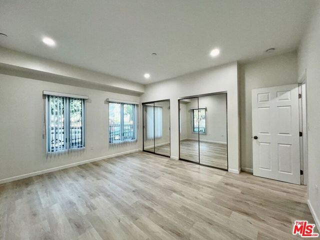 1409 N Hobart Boulevard 101, Los Angeles, CA 90027