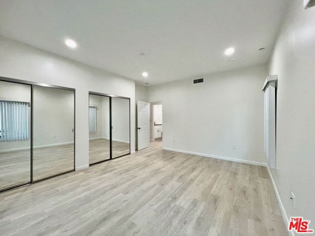 1409 N Hobart Boulevard 101, Los Angeles, CA 90027