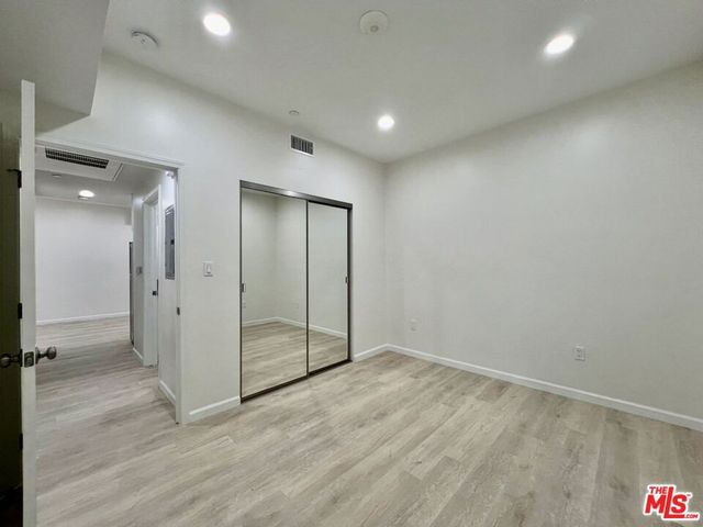 1409 N Hobart Boulevard 101, Los Angeles, CA 90027