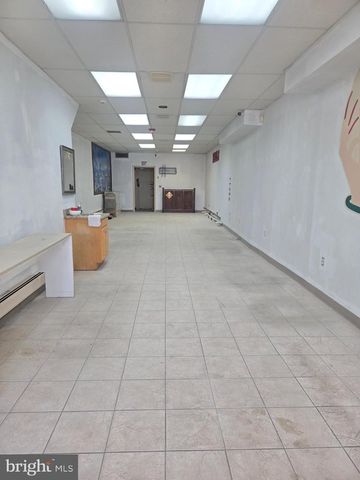 7940 OXFORD AVE, Philadelphia, PA 19111