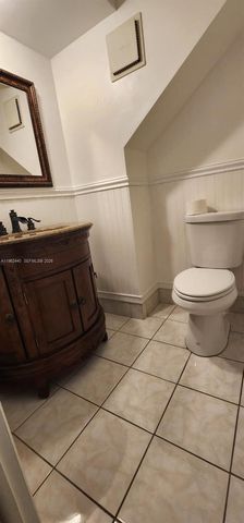 23 N Valencia Dr 2-32, Davie, FL 33324