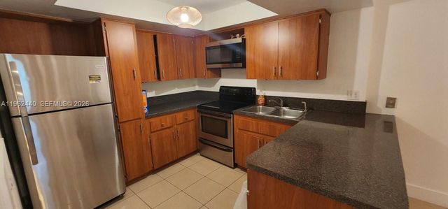 23 N Valencia Dr 2-32, Davie, FL 33324