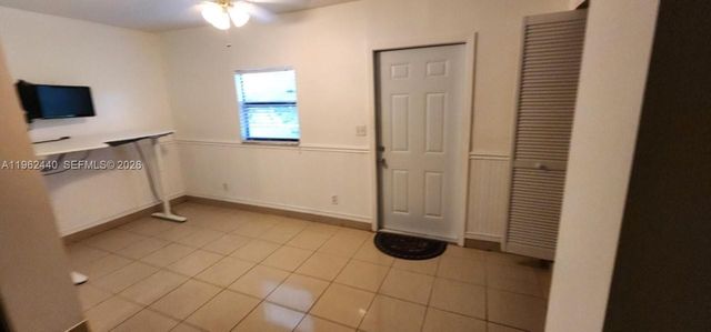 23 N Valencia Dr 2-32, Davie, FL 33324