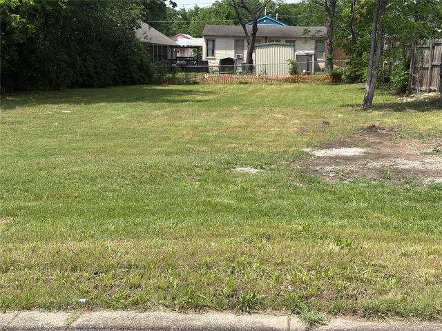 1907 E Overton Road, Dallas, TX 75216