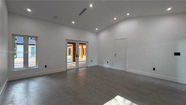 15321 SW 82nd Ave, Palmetto Bay, FL 33157