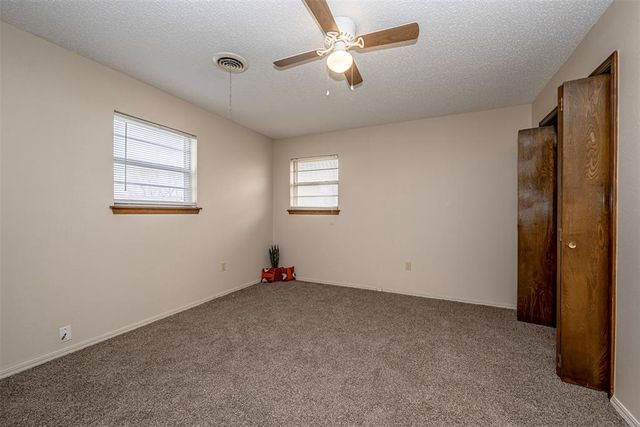 6419 NW Arrowhead Drive, Lawton, OK 73505