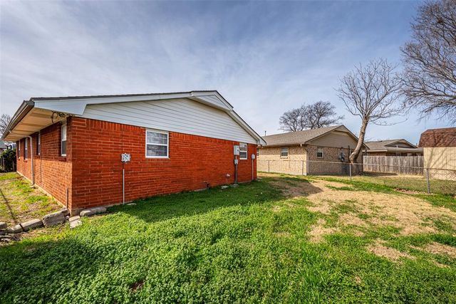 6419 NW Arrowhead Drive, Lawton, OK 73505