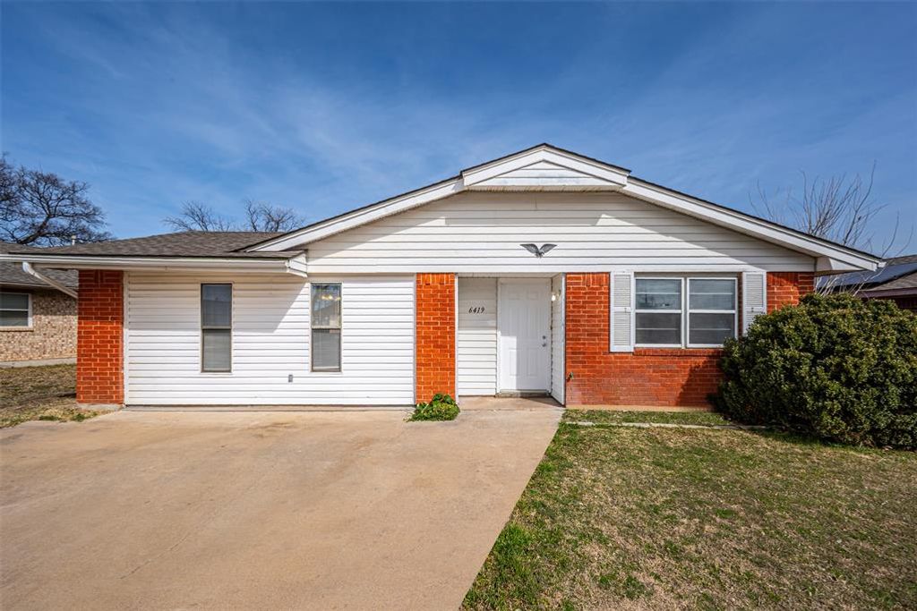 6419 NW Arrowhead Drive, Lawton, OK 73505